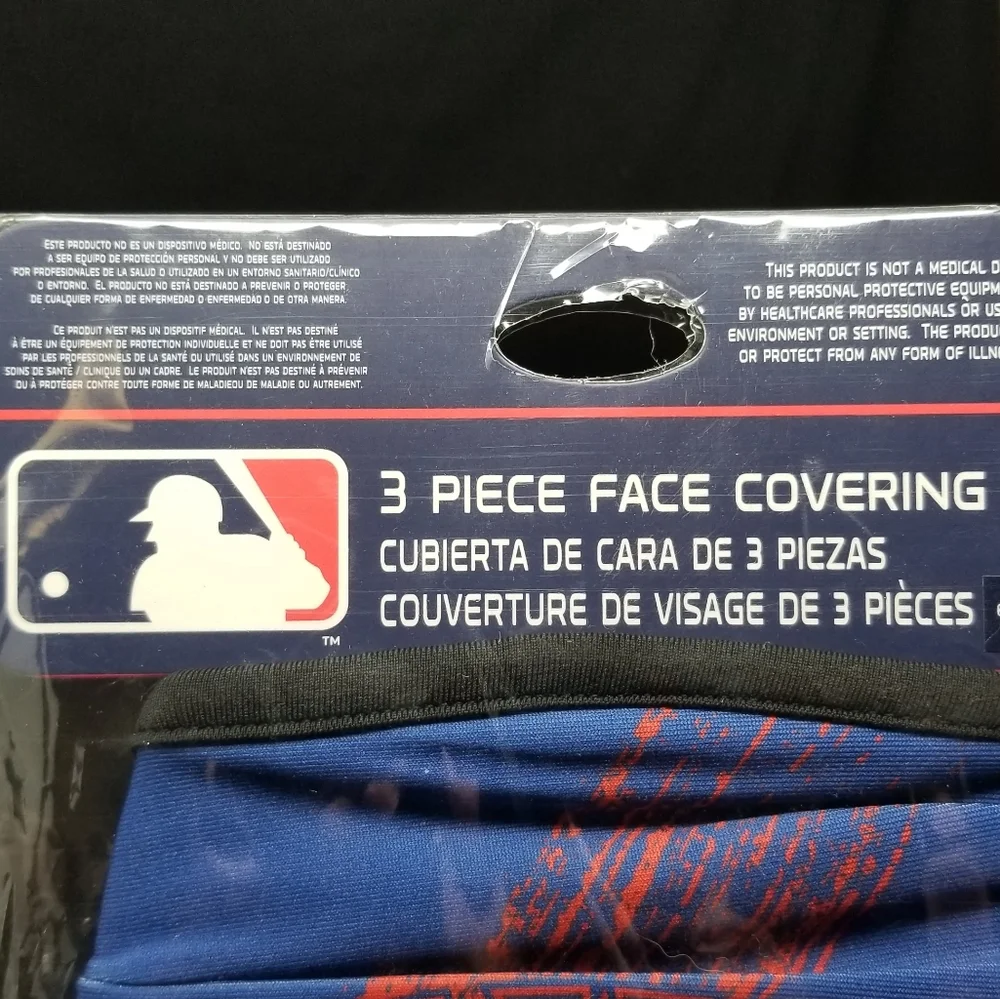 NEW-BOYS-3 PIECE FACE COVERING OFFICAL MLB RANGERS